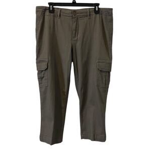 17/21 Exclusive Denim Green Cargo Capri Womens 14